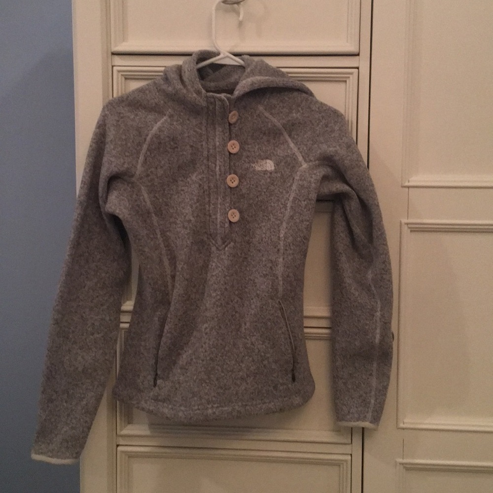 Women’s north face hoodie